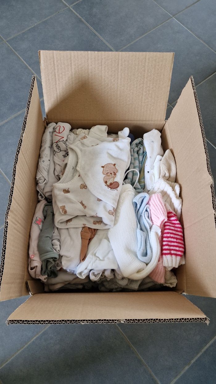 Vêtements bébé 0 et 1 mois - photo numéro 4
