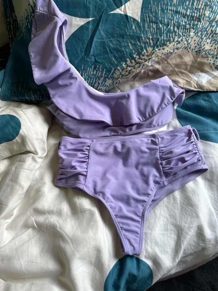 Maillot de bain, deux pièces - photo numéro 5