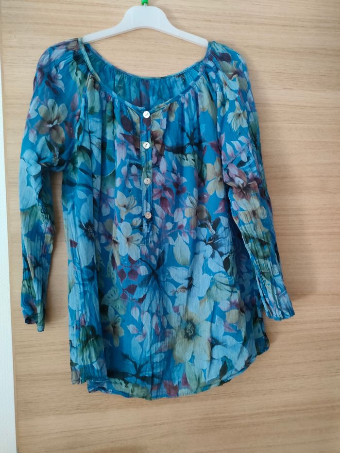 Blouse bleue fleurs