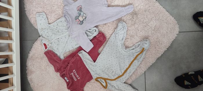 Lot pyjama 1 mois - photo numéro 2