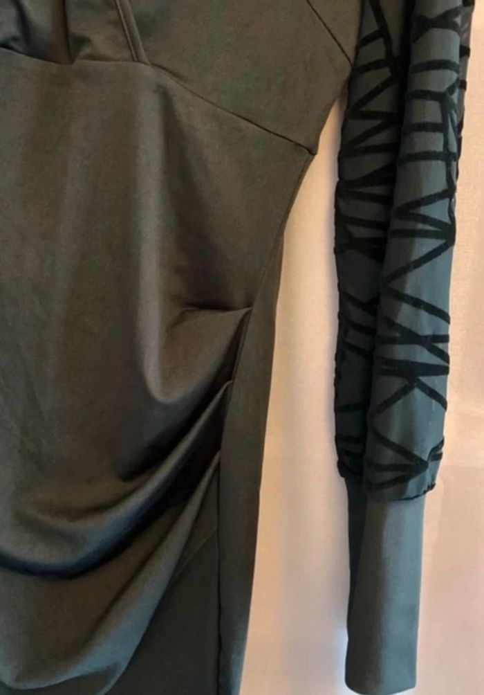 Robe noire - photo numéro 8