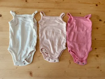 Lot de body 6M neufs