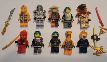 Lot minifigs lego Ninjago