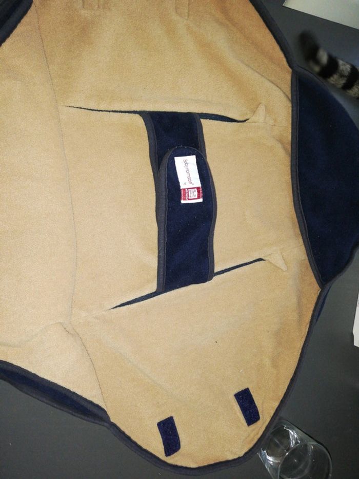 Baby nomade red castle polaire bleu marine chancelière cosy - photo numéro 5