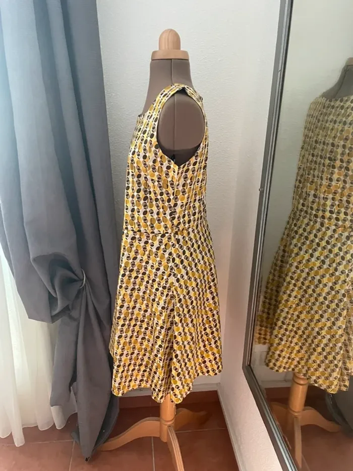 Petit robe jaune coupe princesse - photo numéro 3