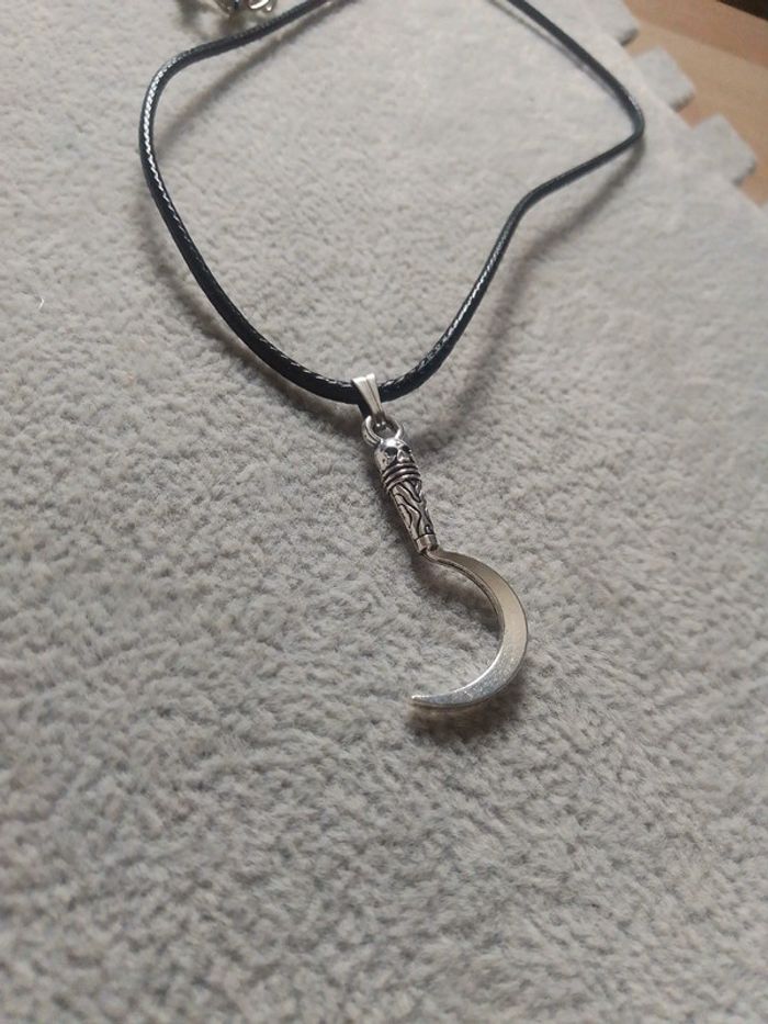 Collier faucille argentée - photo numéro 2