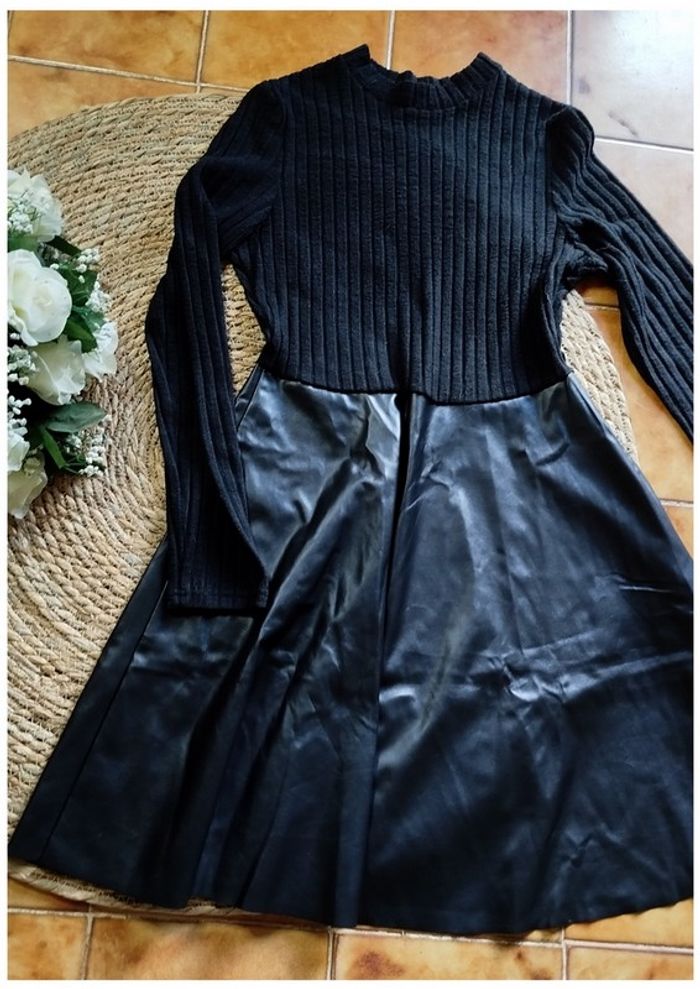38 - Robe Shein noir
