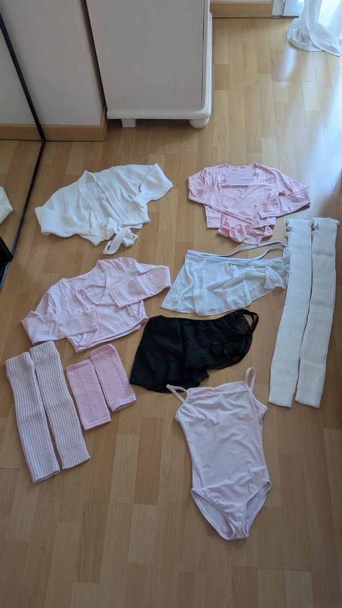 Lot de vêtements de danse 8ans
