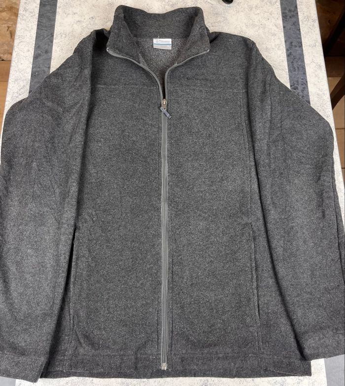 Polaire Columbia gris anthracite taille XL – très bon état - photo numéro 2