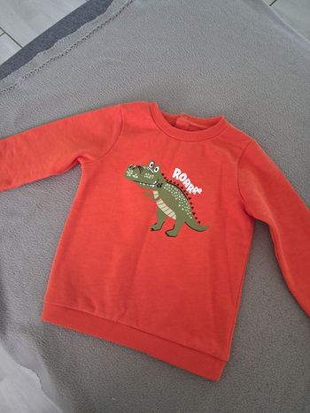 Pull 3 ans neuf 