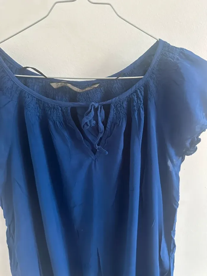 Haut fluide bleue - photo numéro 3