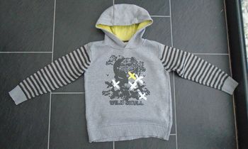 Joli sweat à capuche "skull" garçon 8 ans