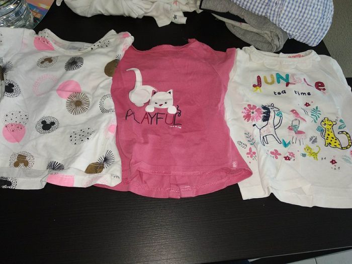 3 ème partie Lot vêtements fille taille 6 mois - photo numéro 4