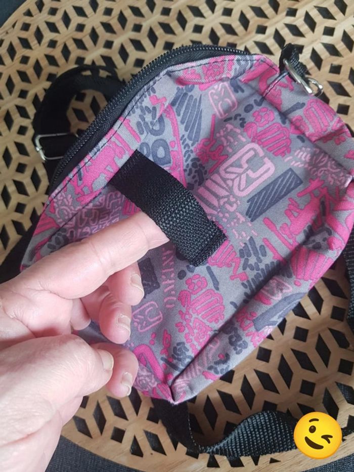 Mini Sacoche Tres Bon Etat - photo numéro 6