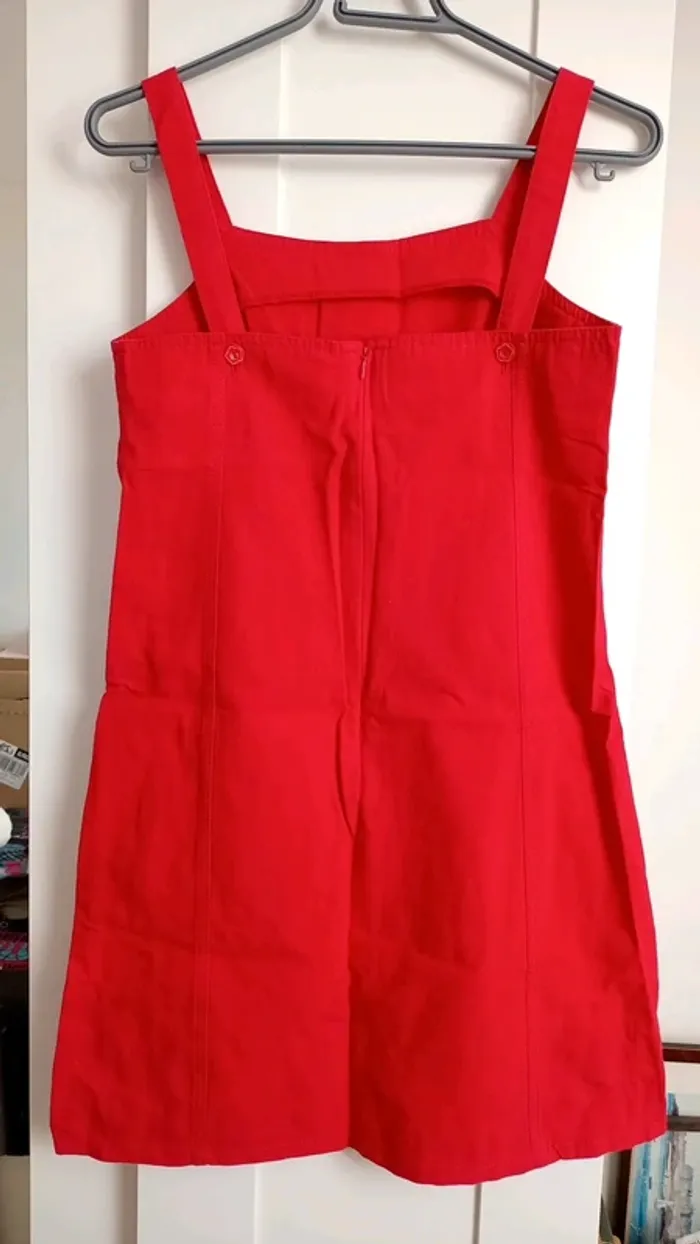 Robe rouge d'été - photo numéro 2