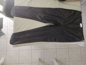 Pantalon en similicuir 