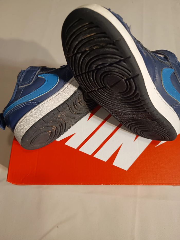 Chaussure enfant nike taille 25 - photo numéro 4