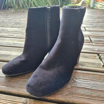Boots en velours noir Kiabi