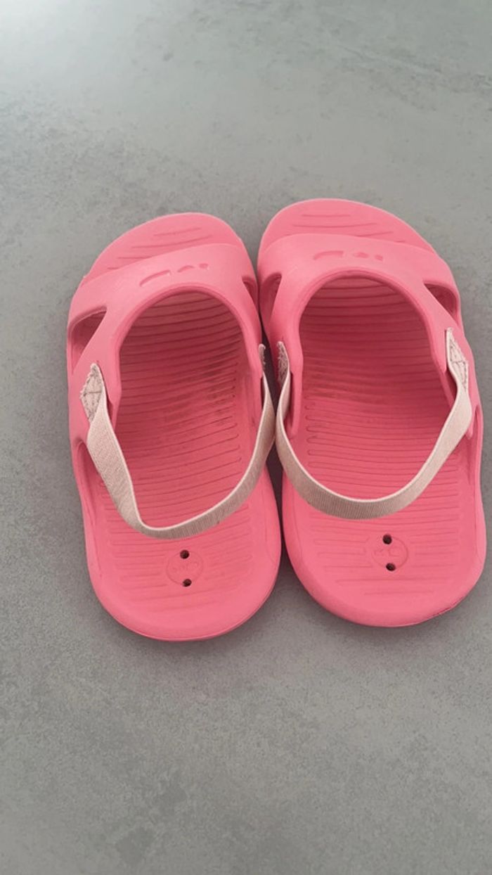 Sandale de piscine - photo numéro 3