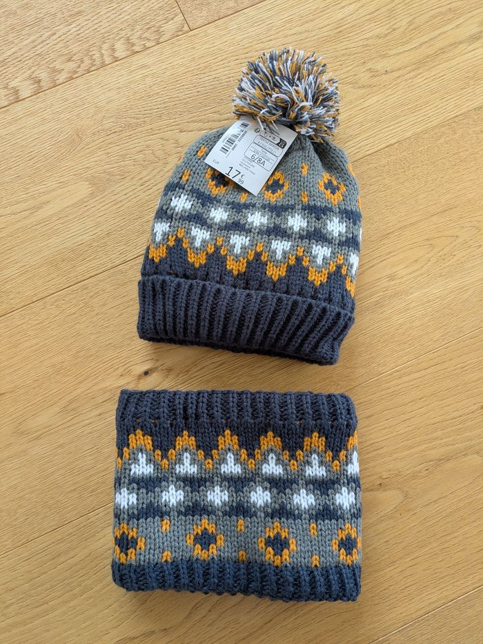 Bonnet + tour de cou 6/8 ans