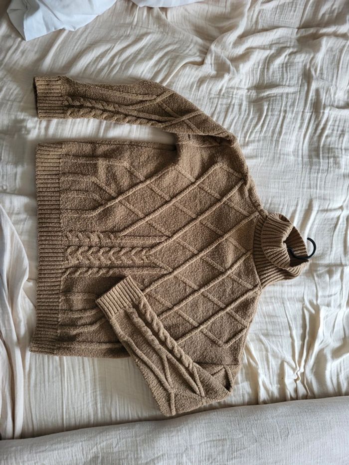 Joli pull epais - photo numéro 3