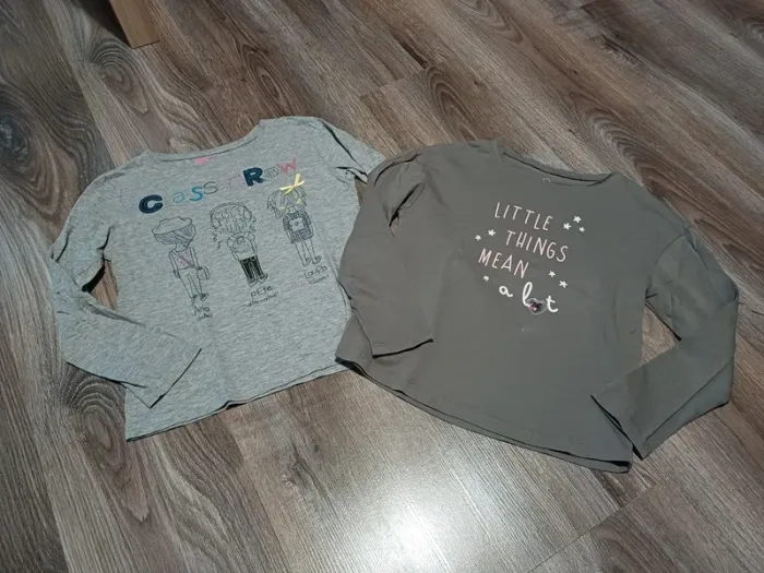 Lot 2 tshirts 7 ans