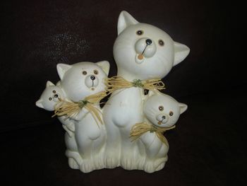 Joli sujet "Famille de Chats" (grand modèle)
en plâtre