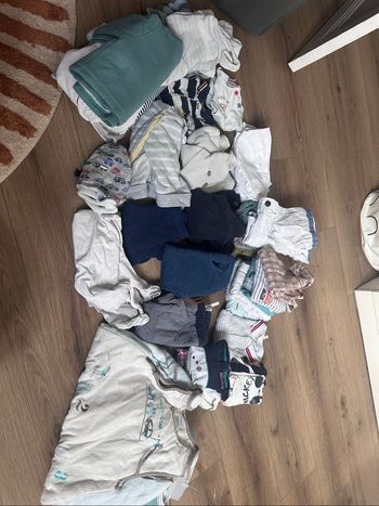 Lot de vêtements bébés garçons