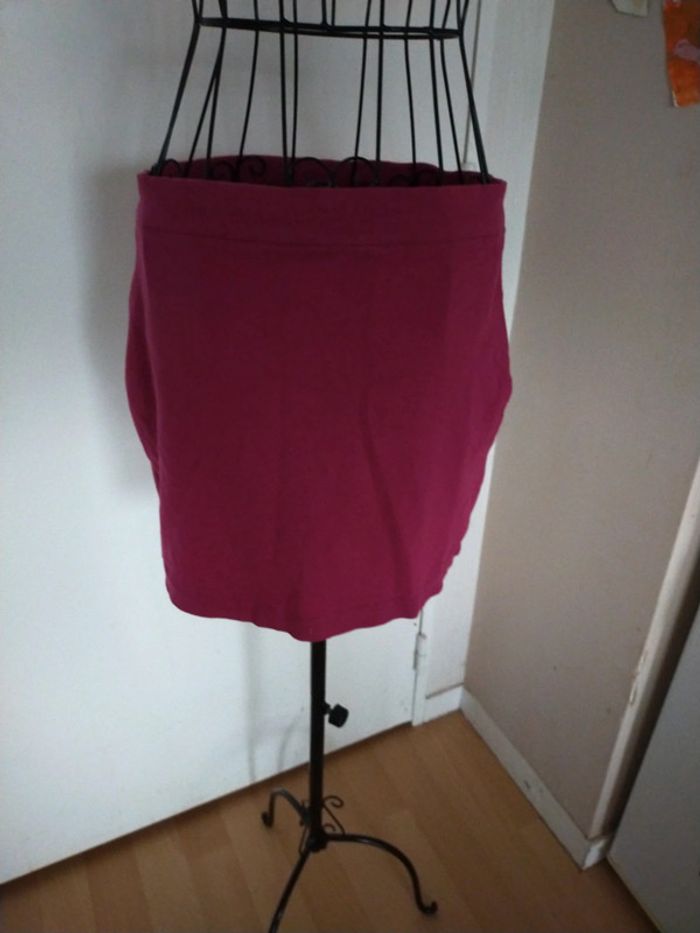 Magnifique mini jupe très sympa - photo numéro 3