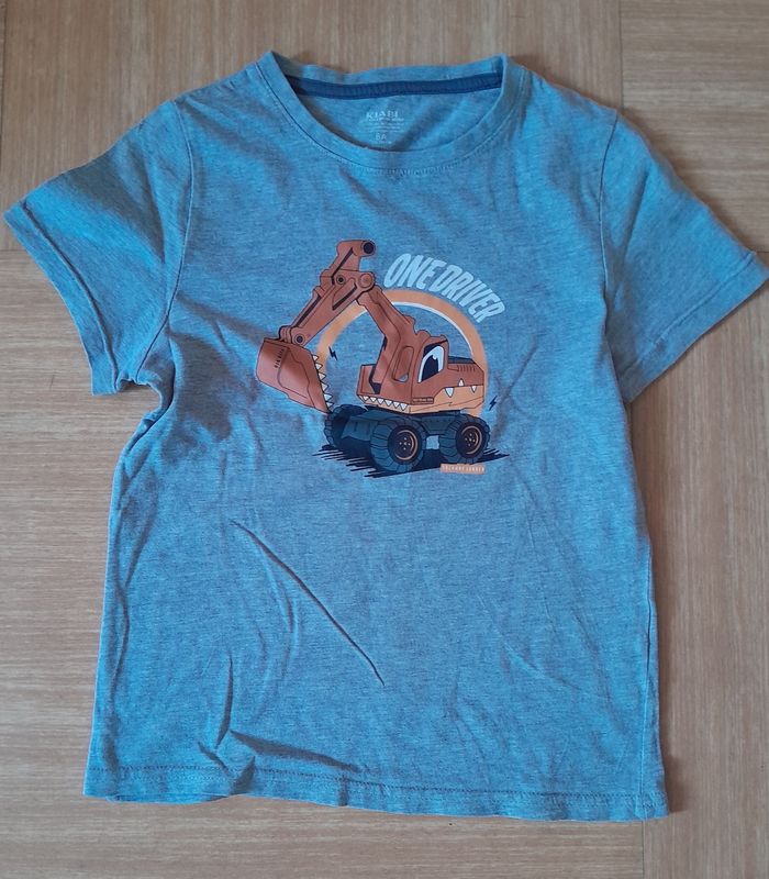 Lot 6 tshirts 8 ans - photo numéro 6
