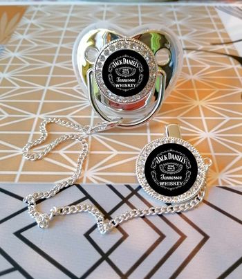 Tétine argenté jack Daniel's