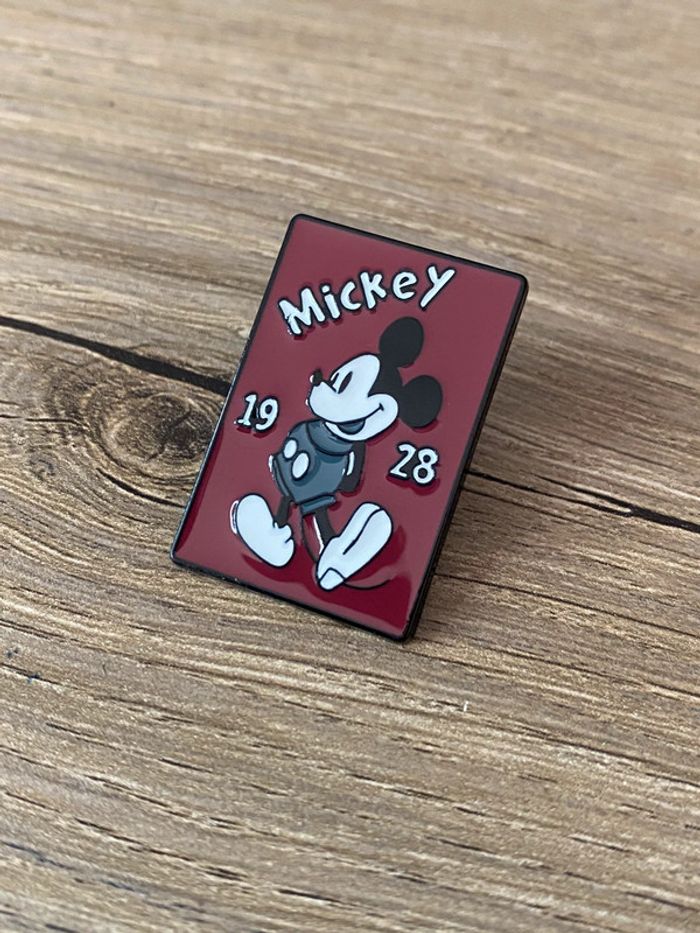 Pins Mickey rétro - photo numéro 2