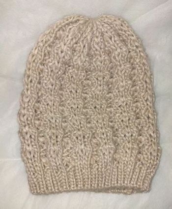 Ensemble Bonnet beige (avec filaments argentés) et ses gants