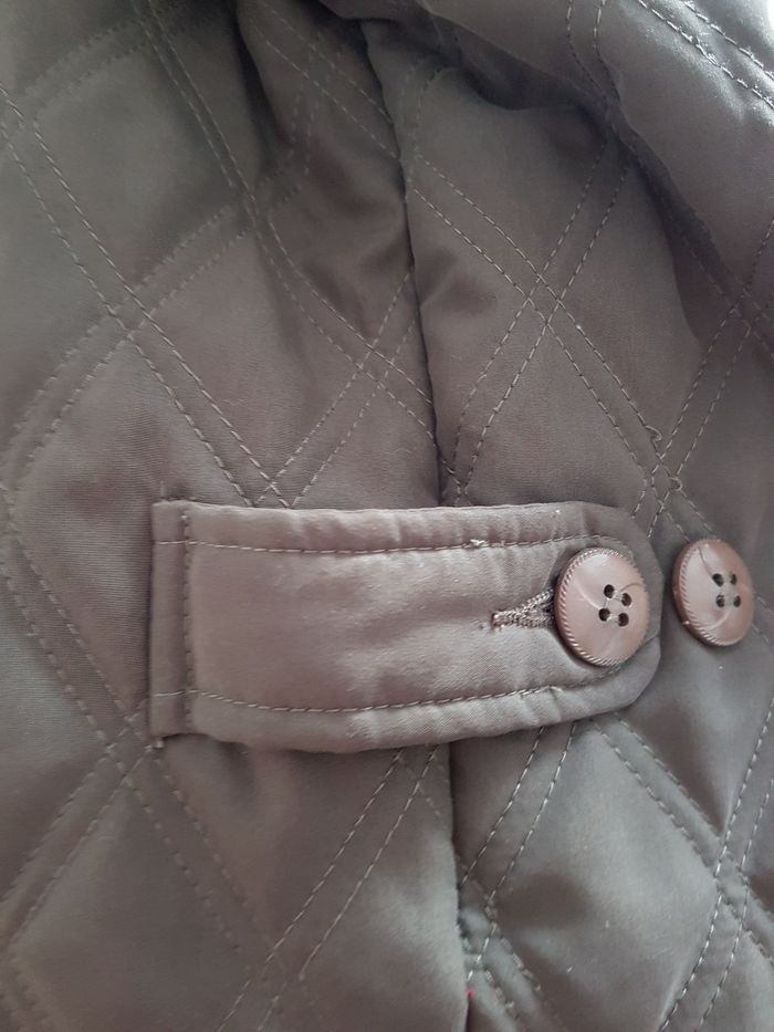 Veste matelassée marron kaki Taille 42/44, 56cm aux aisselles. - photo numéro 5