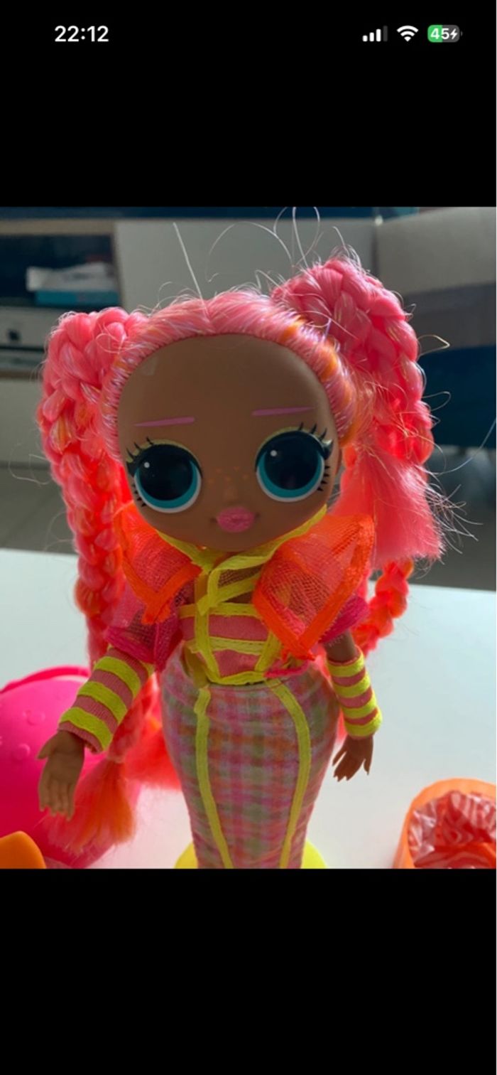 Poupée LOL OMG Lights Dazzle - photo numéro 4