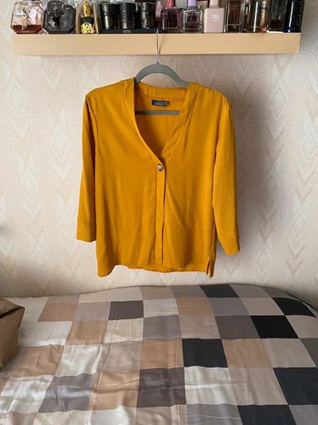 Superbe belle blouse fluide  moutarde Yessica taille 38