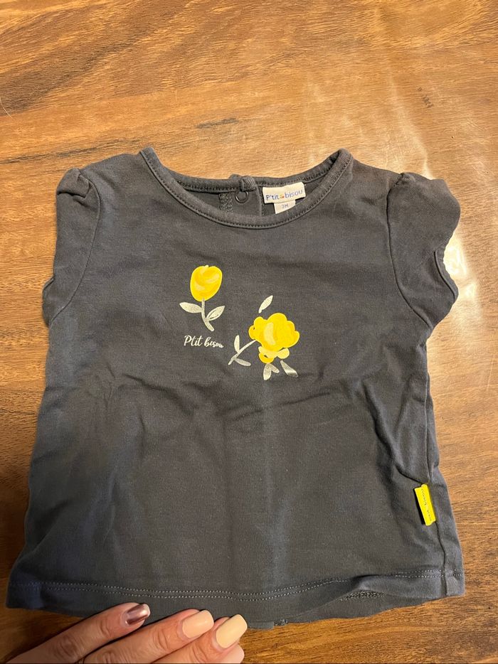 T-shirt