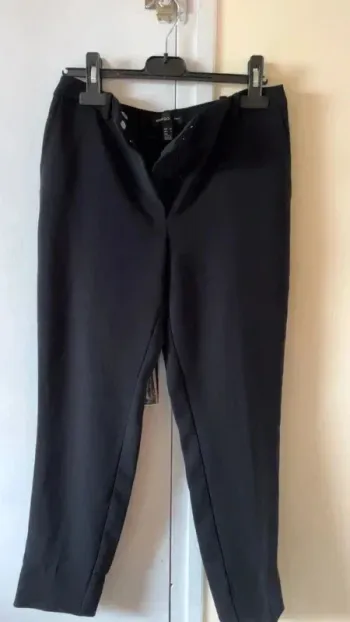 Pantalon droit noir Mango