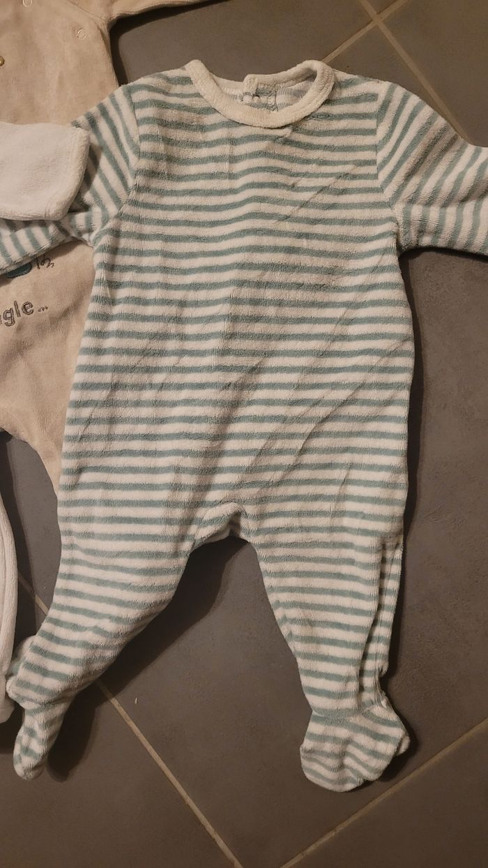 Lot de 3 pyjamas en 3mois - photo numéro 4