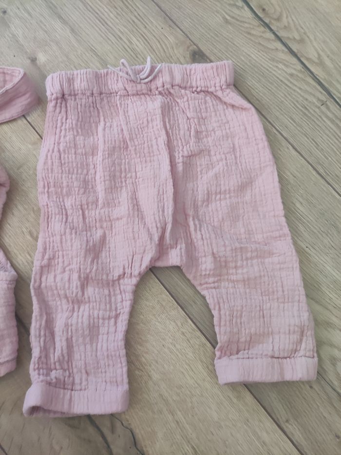 Ensemble 3 pièces Kiabi 6 mois rose en gaze de coton - photo numéro 3