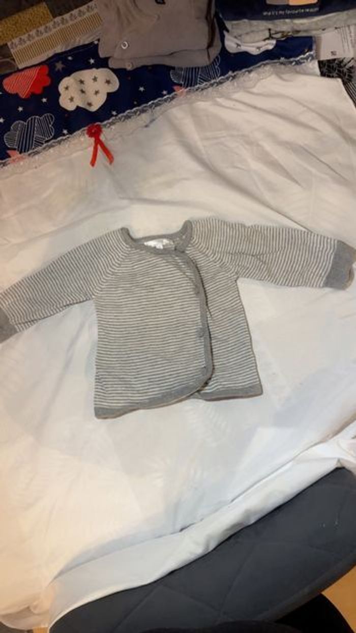 Lot pyjama + bodies 1 mois - photo numéro 6