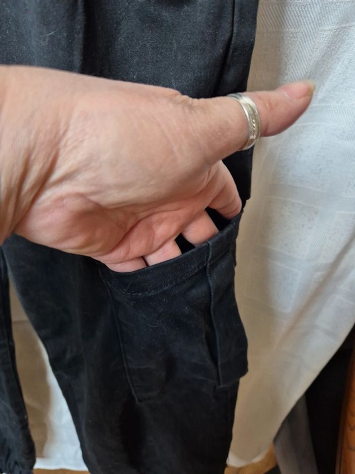 un pantalon cargo taille 40 - photo numéro 3