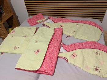 Lot gigoteuses et linge de lit bébé