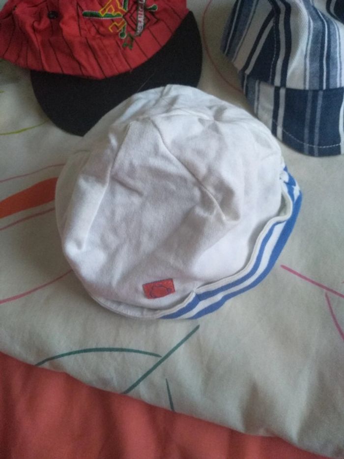 Lot casquette et chapeau 6 mois 45 cm - photo numéro 2