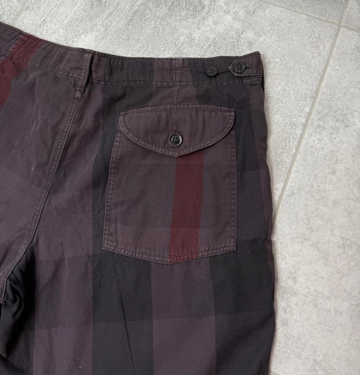 Short homme Burberry Brit taille 36 en parfait état - photo numéro 3