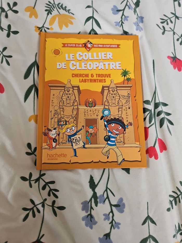 Livre : cherche et trouve labyrinthe : Le collier de cleopatre