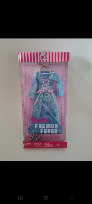 Robe Barbie fever
