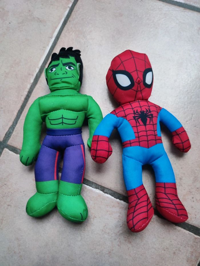 Peluche Spiderman et Hulk