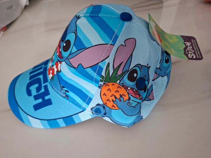 Casquette Lilo & Stitch neuve taille 52 avec étiquette - photo numéro 2