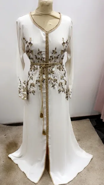 Joli caftan neuf
